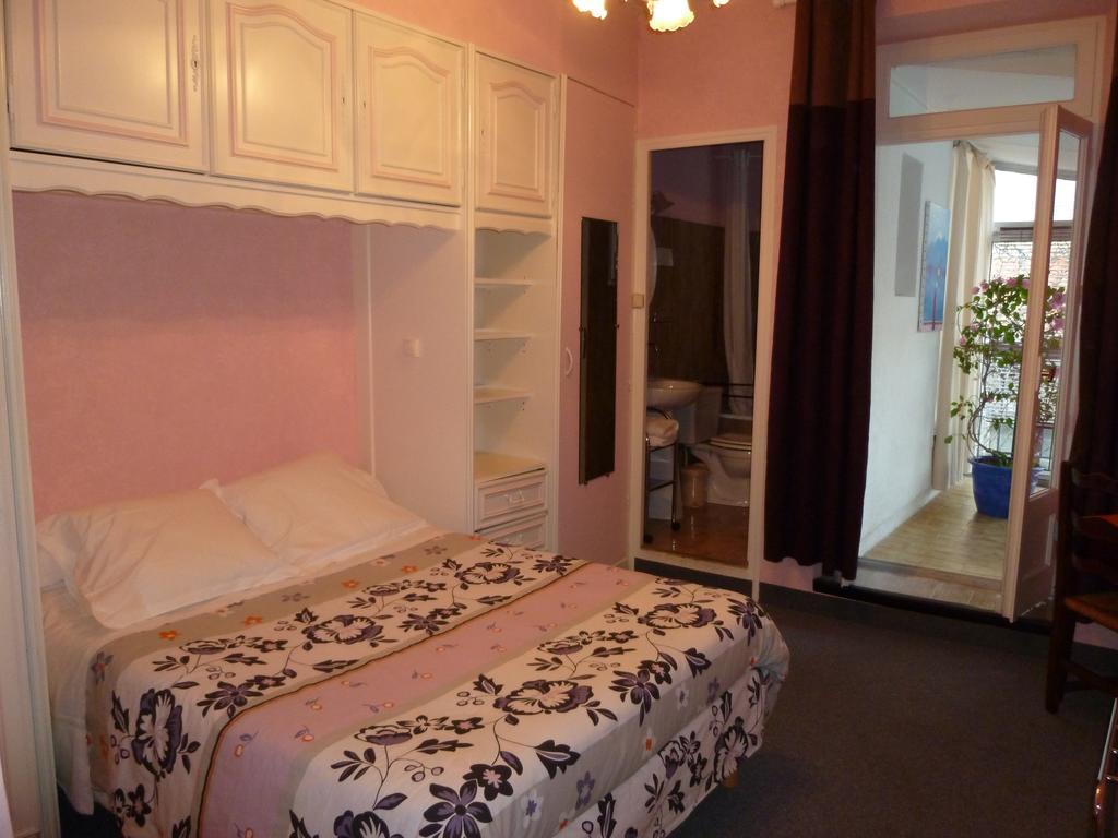 Hotel Emma Calve Millau Rom bilde